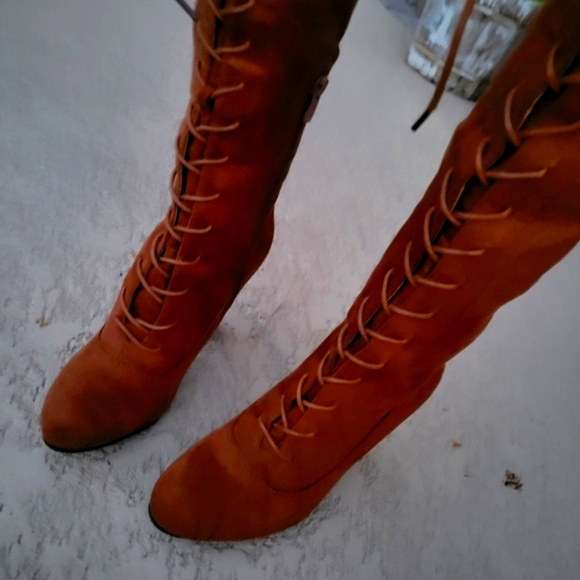 NWT Forever 21 Faux Suede Over the Knee Saddle Brown Lace up Boot.Size 6 1/2. - Picture 3 of 7